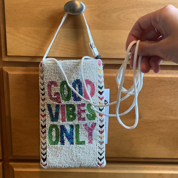 Good Vibes Only Beaded Bag - Picture 5 of 5